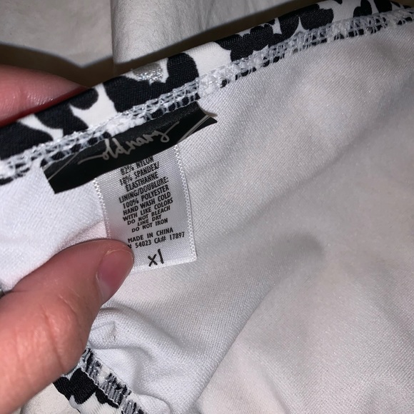 SOLD OldNavy swimsuit top - Picture 3 of 3